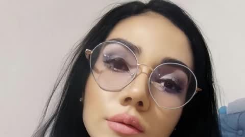 Snapshot of abbi_moon chatting on 01-11-25, 09:47 Martina online show from 01-11-25, 09:47