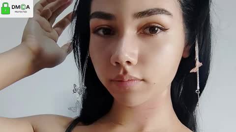 Snapshot of abbi_moon chatting on 01-16-25, 12:42 Martina online show from 01-16-25, 12:42