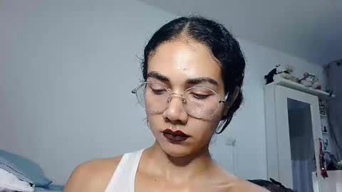 Snapshot of abbi_moon chatting on 01-22-25, 06:52 Martina online show from 01-22-25, 06:52