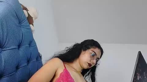 Snapshot of abbi_moon chatting on 02-18-25, 02:38 Martina online show from 02-18-25, 02:38
