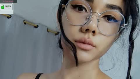 Snapshot of abbi_moon chatting on 09-11-25, 12:05 Martina online show from 09-11-25, 12:05