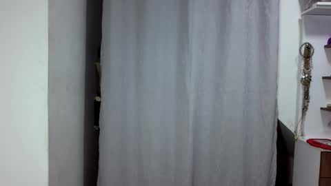 Snapshot of abbi_moon chatting on 09-26-25, 12:42 Martina online show from 09-26-25, 12:42