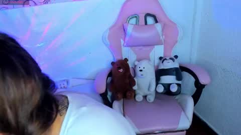 April online show from 05-02-26, 01:43