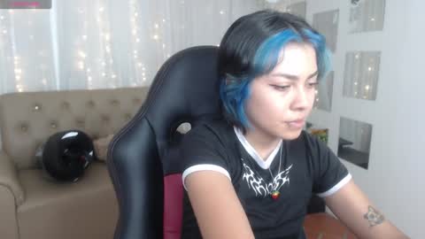 Snapshot of abbiross chatting on 12-03-24, 10:18 Abbi online show from 12-03-24, 10:18