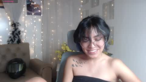 Snapshot of abbiross chatting on 02-04-25, 10:45 Abbi online show from 02-04-25, 10:45
