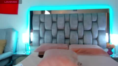 Snapshot of abby_blue01 chatting on 01-08-25, 01:53 abby_blue01 online show from 01-08-25, 01:53
