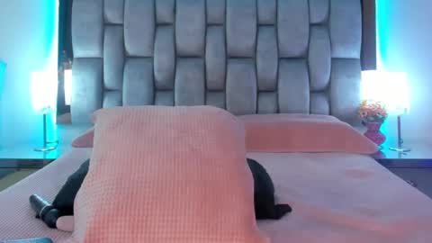 Snapshot of abby_blue01 chatting on 02-27-25, 02:42 abby_blue01 online show from 02-27-25, 02:42