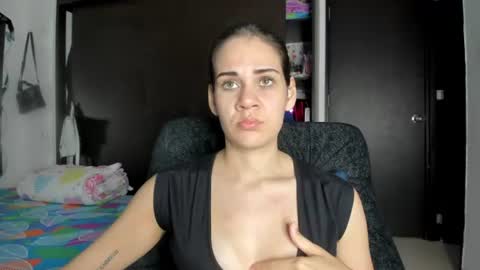 Snapshot of abby_connie chatting on 06-26-26, 01:21 Abby Connie online show from 06-26-26, 01:21