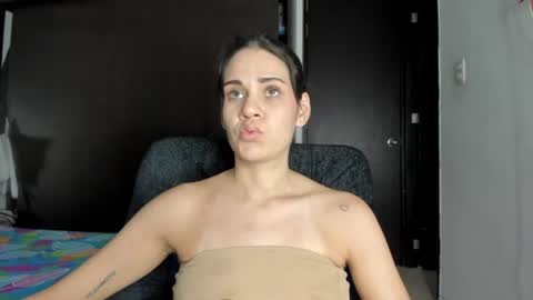 Snapshot of abby_connie chatting on 07-01-26, 06:40 Abby Connie online show from 07-01-26, 06:40