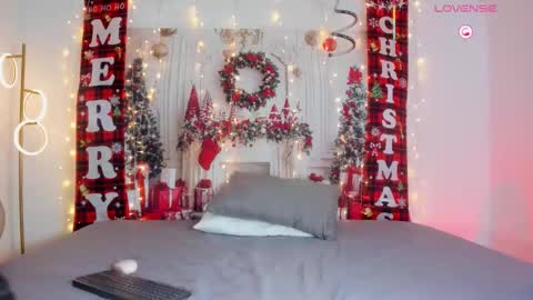 Snapshot of abby_evans05 chatting on 12-20-25, 11:56 Abby online show from 12-20-25, 11:56