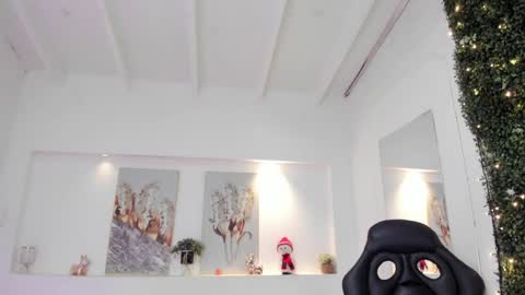 Snapshot of abby_mae_ chatting on 12-15-24, 02:30 Abby online show from 12-15-24, 02:30