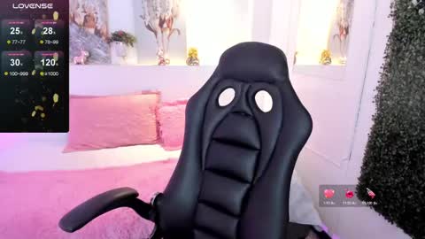 Snapshot of abby_mae_ chatting on 02-21-25, 11:11 Abby online show from 02-21-25, 11:11