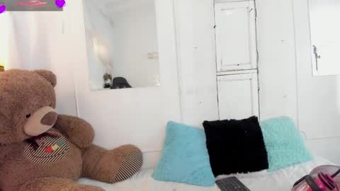 Snapshot of abby_mae_ chatting on 05-22-26, 10:04 Abby online show from 05-22-26, 10:04