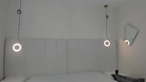 Snapshot of abby_me chatting on 10-18-25, 11:44 A B B Y online show from 10-18-25, 11:44