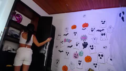 ABBY online show from 10-20-25, 11:43