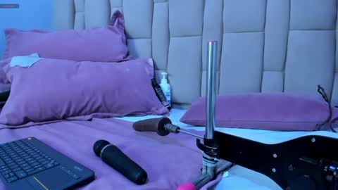 abbyadams23 online show from 01-09-25, 02:22