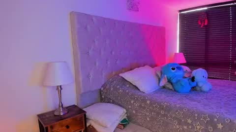 START TRANSMISSION ---- AM COLOMBIA TIME online show from 10-07-25, 01:52