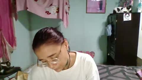 Snapshot of abbyasher chatting on 12-11-24, 03:02 Abby online show from 12-11-24, 03:02