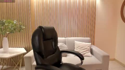 Abby Dalton  online show from 08-01-26, 12:04