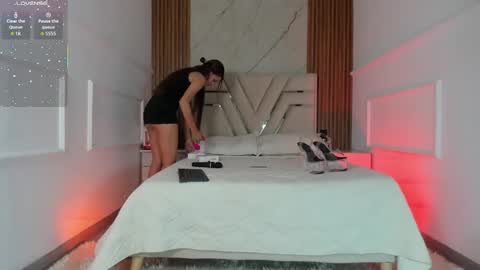 Abby Evans online show from 12-17-25, 11:49