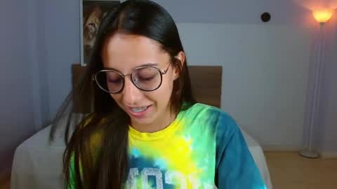 Snapshot of abbyevans__ chatting on 01-20-25, 12:39 Abby online show from 01-20-25, 12:39