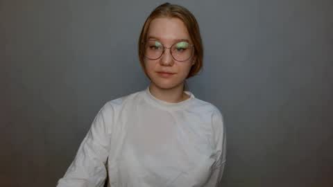 Abby Lovense is active online show from 12-27-24, 12:12