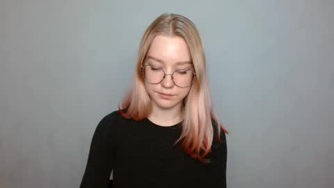 Abby Lovense is active online show from 12-29-24, 12:45