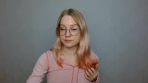 Abby Lovense is active online show from 01-12-25, 12:44