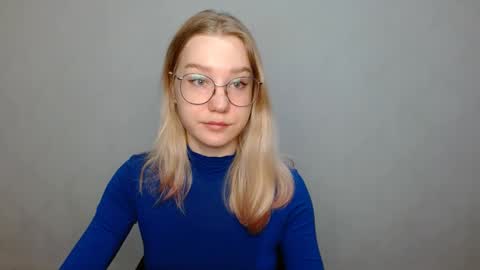 Abby Lovense is active online show from 02-11-25, 08:37