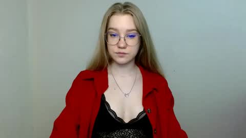 Abby Lovense is active online show from 06-07-26, 10:19