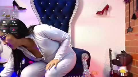 Snapshot of abbymora chatting on 10-10-25, 04:11 Miss Abby online show from 10-10-25, 04:11
