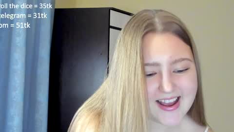 Snapshot of abbywyte chatting on 01-12-25, 01:05 Abby    Stream at Sat  Sun  Mon  Fri online show from 01-12-25, 01:05