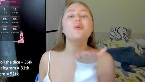 Snapshot of abbywyte chatting on 02-23-25, 03:40 Abby    Stream at Sat  Sun  Mon  Fri online show from 02-23-25, 03:40