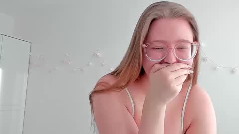 Snapshot of abbywyte chatting on 03-22-26, 02:42 Abby Stream at Sat Sun Mon Fri online show from 03-22-26, 02:42