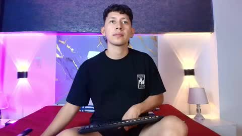 Snapshot of abeel_ordaz chatting on 11-25-25, 07:47 Abel Ordaz online show from 11-25-25, 07:47