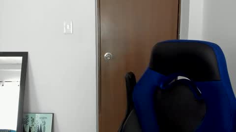 Independence model AbelAsburgo online show from 01-10-25, 07:00