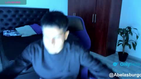 Independence model AbelAsburgo online show from 11-14-25, 05:50