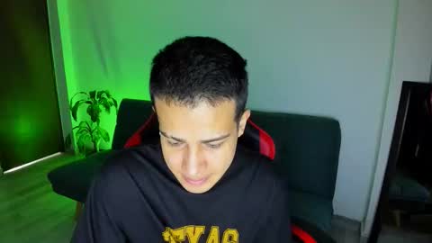 Independence model AbelAsburgo online show from 03-12-26, 11:55