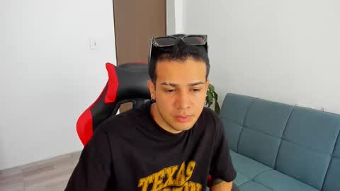 Independence model AbelAsburgo online show from 03-14-26, 07:19