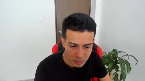 Independence model AbelAsburgo online show from 03-29-26, 09:48