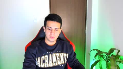 Independence model AbelAsburgo online show from 06-19-26, 12:48