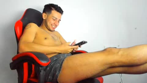 Independence model AbelAsburgo online show from 07-11-26, 11:06