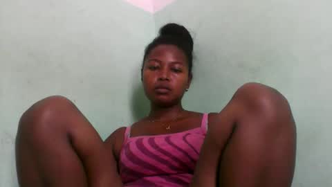 Snapshot of abella677022 chatting on 02-20-26, 06:26 abella677022 online show from 02-20-26, 06:26