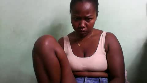 Snapshot of abella677022 chatting on 03-05-26, 05:03 abella677022 online show from 03-05-26, 05:03