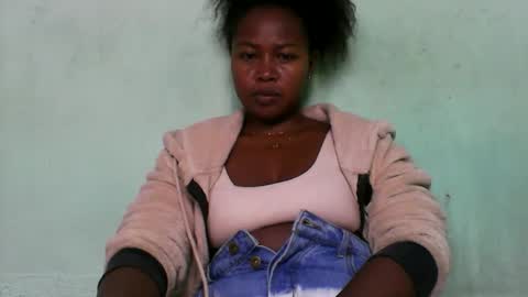 Snapshot of abella677022 chatting on 03-09-26, 06:56 abella677022 online show from 03-09-26, 06:56