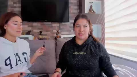 Abella online show from 09-22-25, 01:46