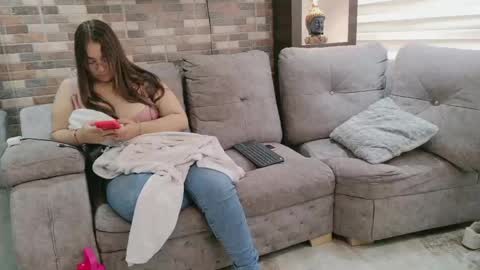 Snapshot of abella_as_ chatting on 05-11-26, 02:45 abella_as_ online show from 05-11-26, 02:45