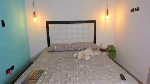 Snapshot of abellaconnor chatting on 02-28-25, 10:39 Abella and Kendra online show from 02-28-25, 10:39