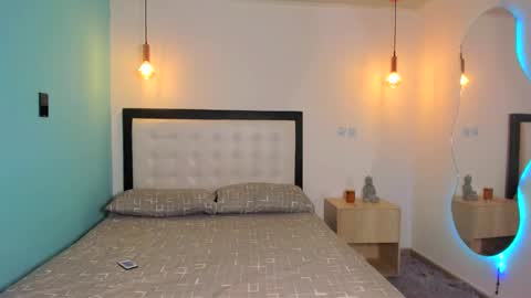 Snapshot of abellaconnor chatting on 09-24-25, 11:08 Abella and Kendra online show from 09-24-25, 11:08