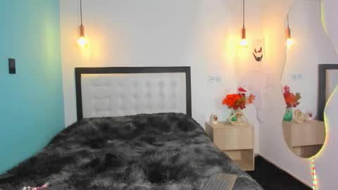 Snapshot of abellaconnor chatting on 10-26-25, 06:14 Abella and Kendra online show from 10-26-25, 06:14